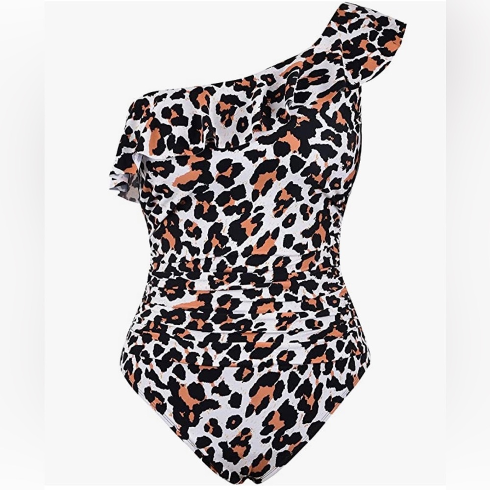 Cheetah print one piece women’s bathing suit. Size XL